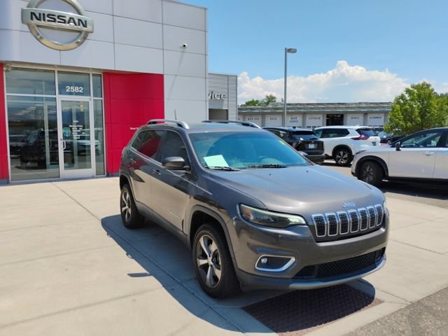 Used 2019 Jeep Cherokee Limited w/ Trailer Tow Group AWD/4WD image 3