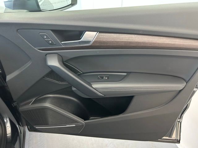 Used 2024 Audi Q5 2.0T Premium Plus image 27