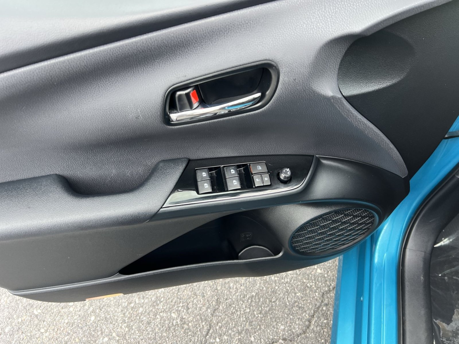 Used 2017 Toyota Prius Prime Plus FWD image 14
