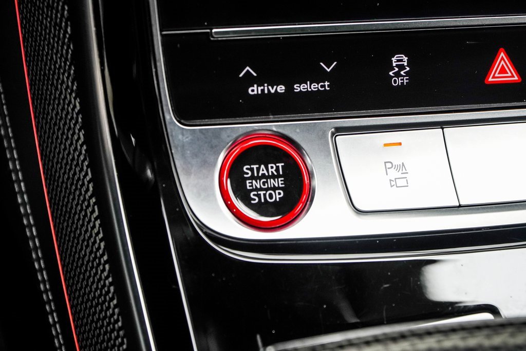 Used 2022 Audi S8 image 31