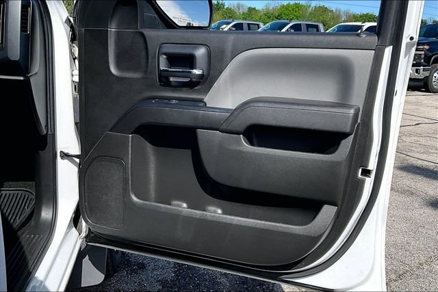 Used 2018 Chevrolet Silverado 1500 Custom w/ Custom Value Package image 29