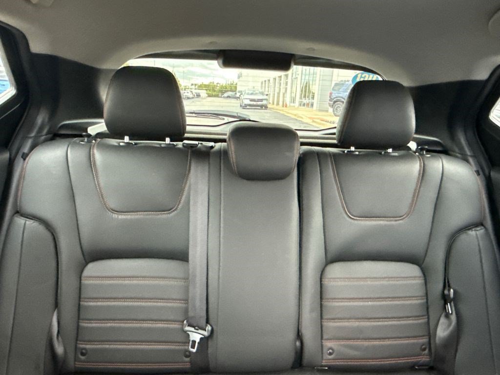 Used 2020 Nissan Kicks SR w/ SR Premium Package FWD image 19