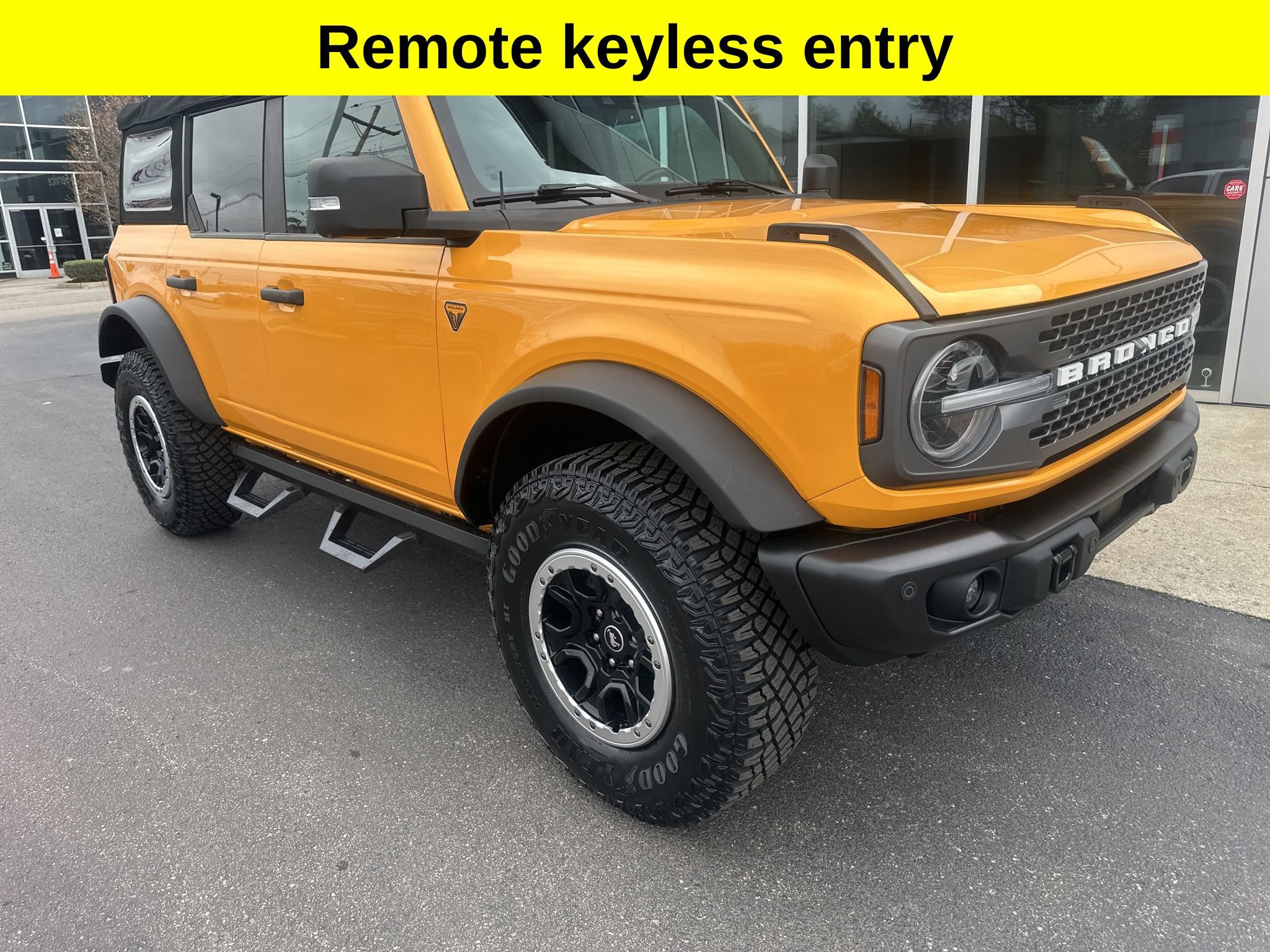 Used 2022 Ford Bronco Badlands w/ Sasquatch Package AWD/4WD image 1