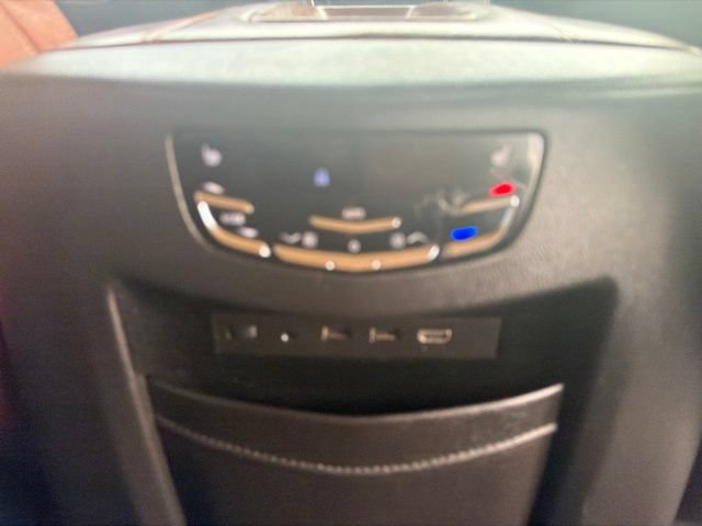 Used 2020 Cadillac Escalade Premium Luxury w/ Escalade Sport Edition AWD/4WD image 11