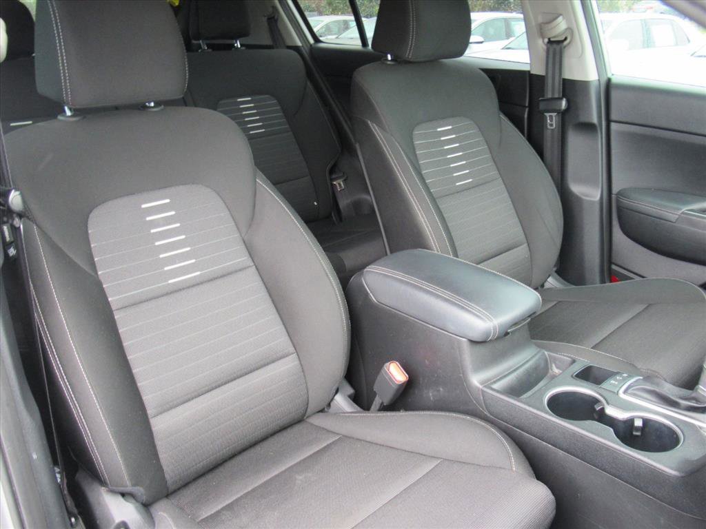 Used 2020 Kia Sportage LX w/ LX Popular Package image 7