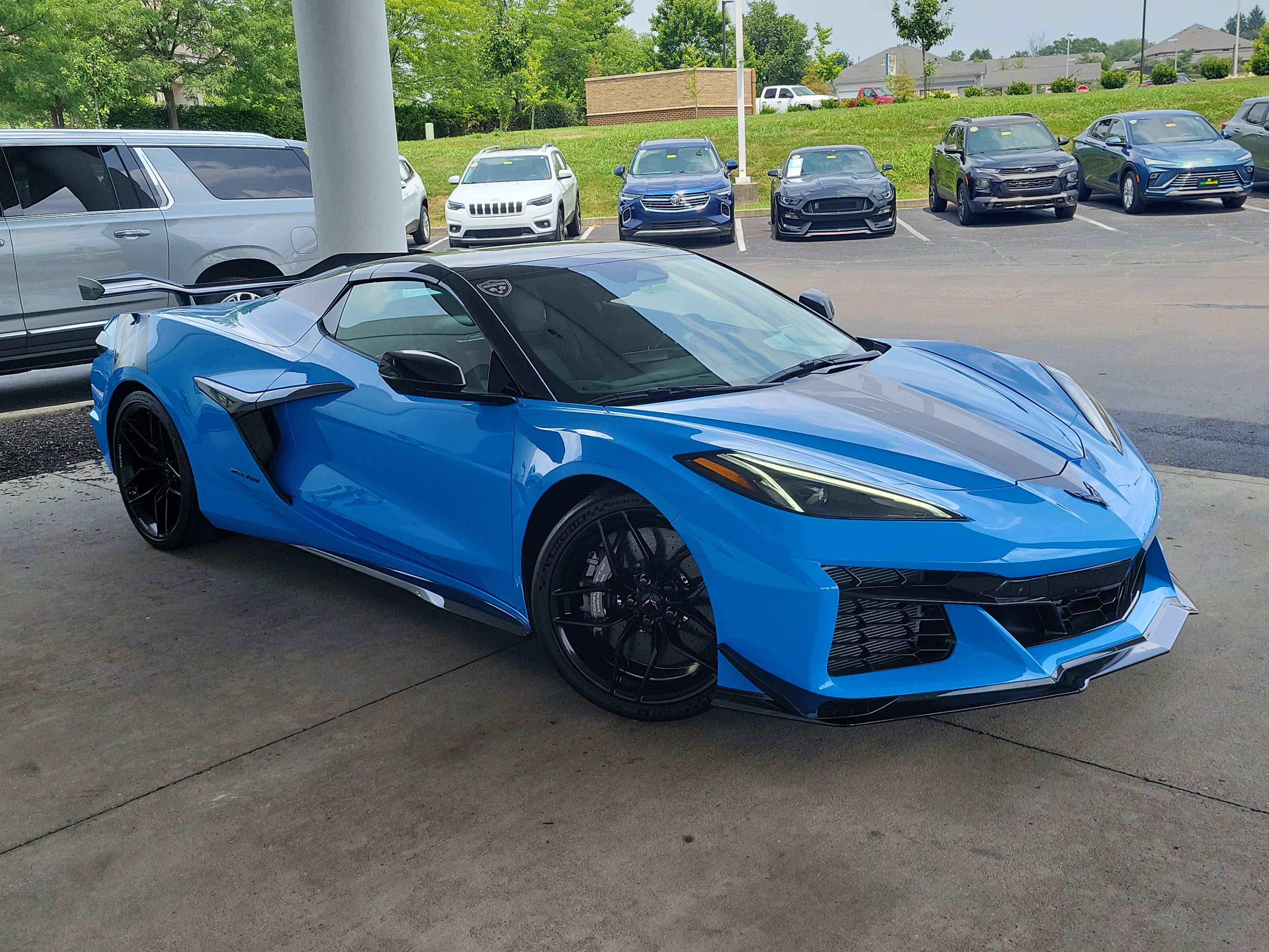 Used 2025 Chevrolet Corvette Z06 w/ Z07 Performance Package