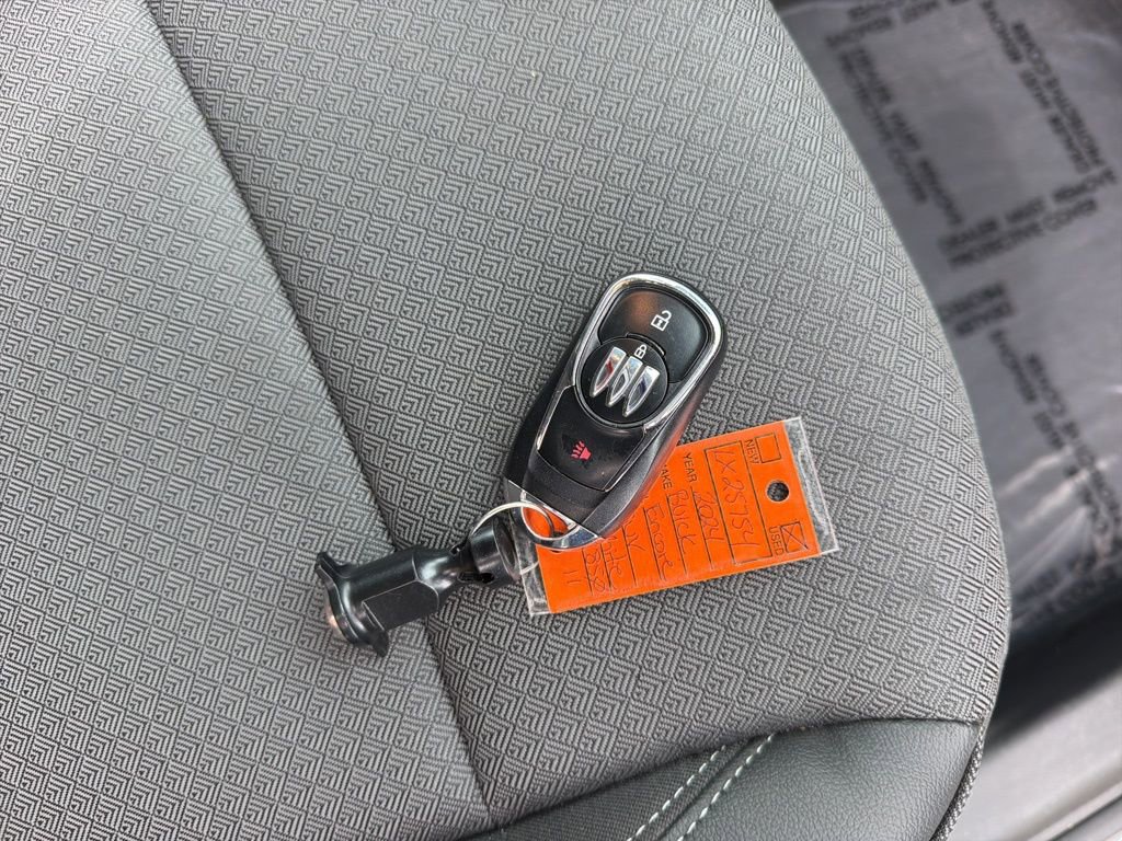 Used 2024 Buick Encore GX Preferred FWD image 31