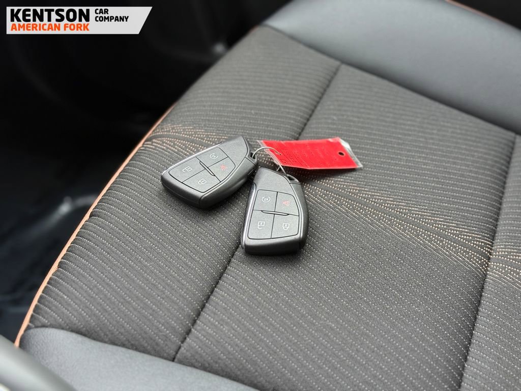 Used 2025 GMC Canyon AT4 image 37