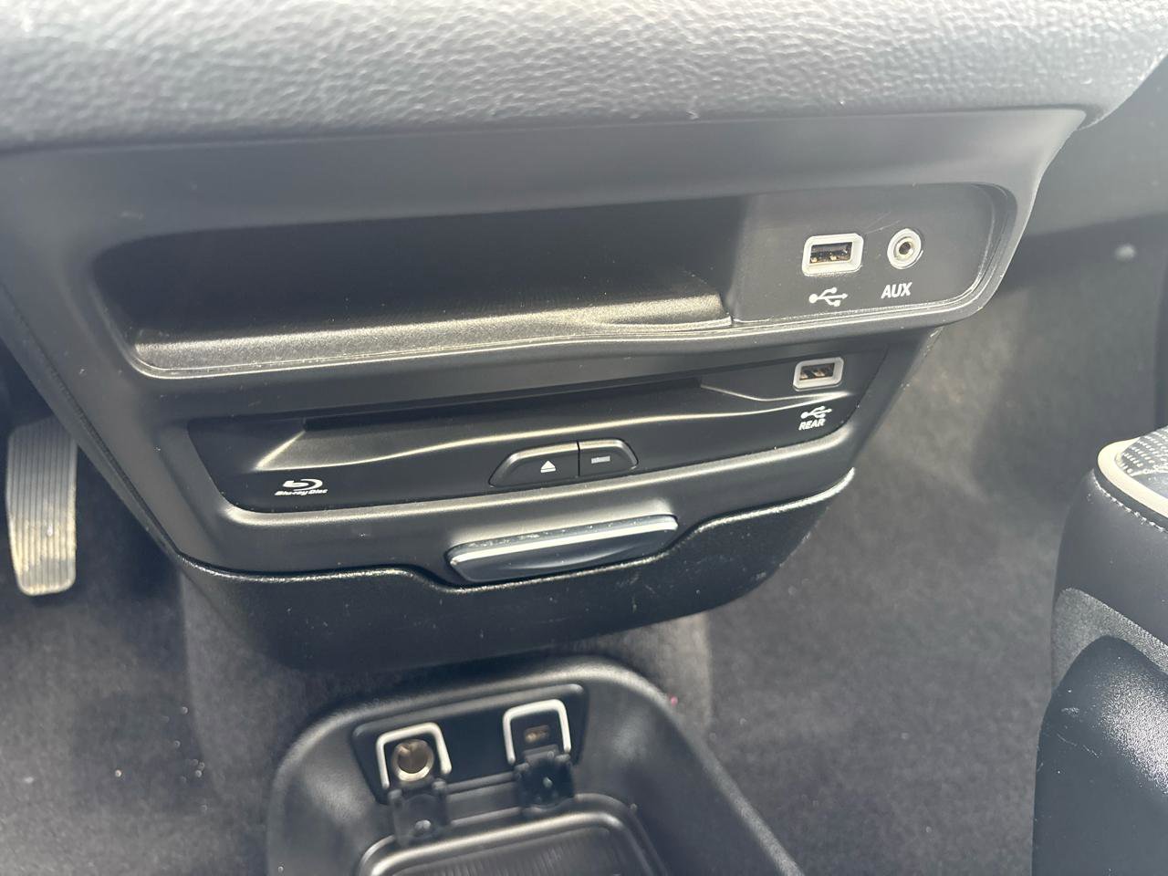 Used 2018 Chrysler Pacifica Limited w/ Advanced Safetytec Group image 27