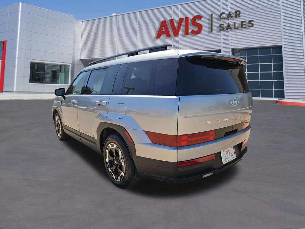 Used 2025 Hyundai Santa Fe SEL FWD image 9