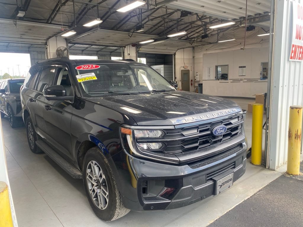 Used 2025 Ford Expedition Active