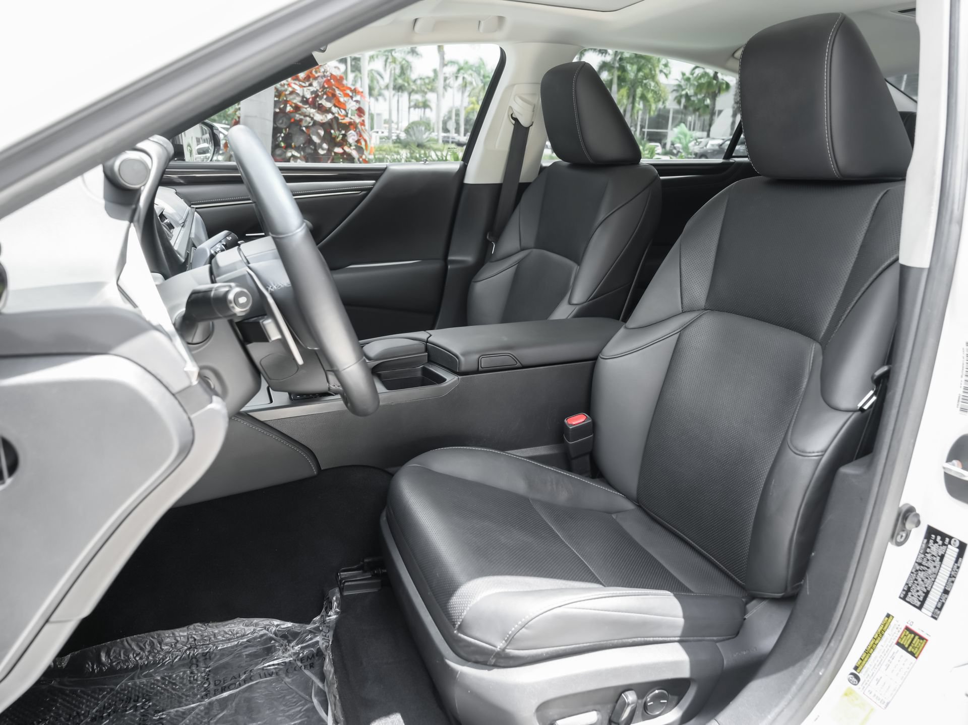 Used 2020 Lexus ES 300h w/ Premium Package FWD image 8