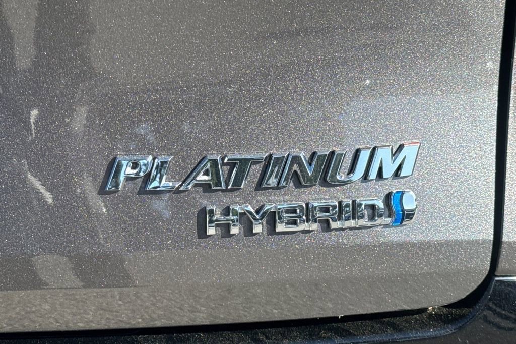 Certified 2023 Toyota Sienna Platinum image 27