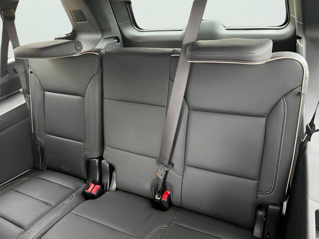 New 2026 Chevrolet Suburban Premier RWD image 31