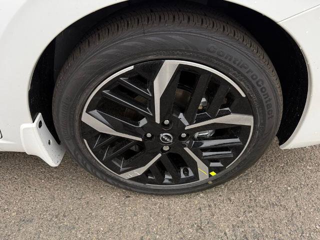 New 2025 Nissan Versa SR w/ Trunk Package image 9