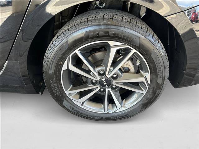 Used 2023 Kia Forte LXS image 16