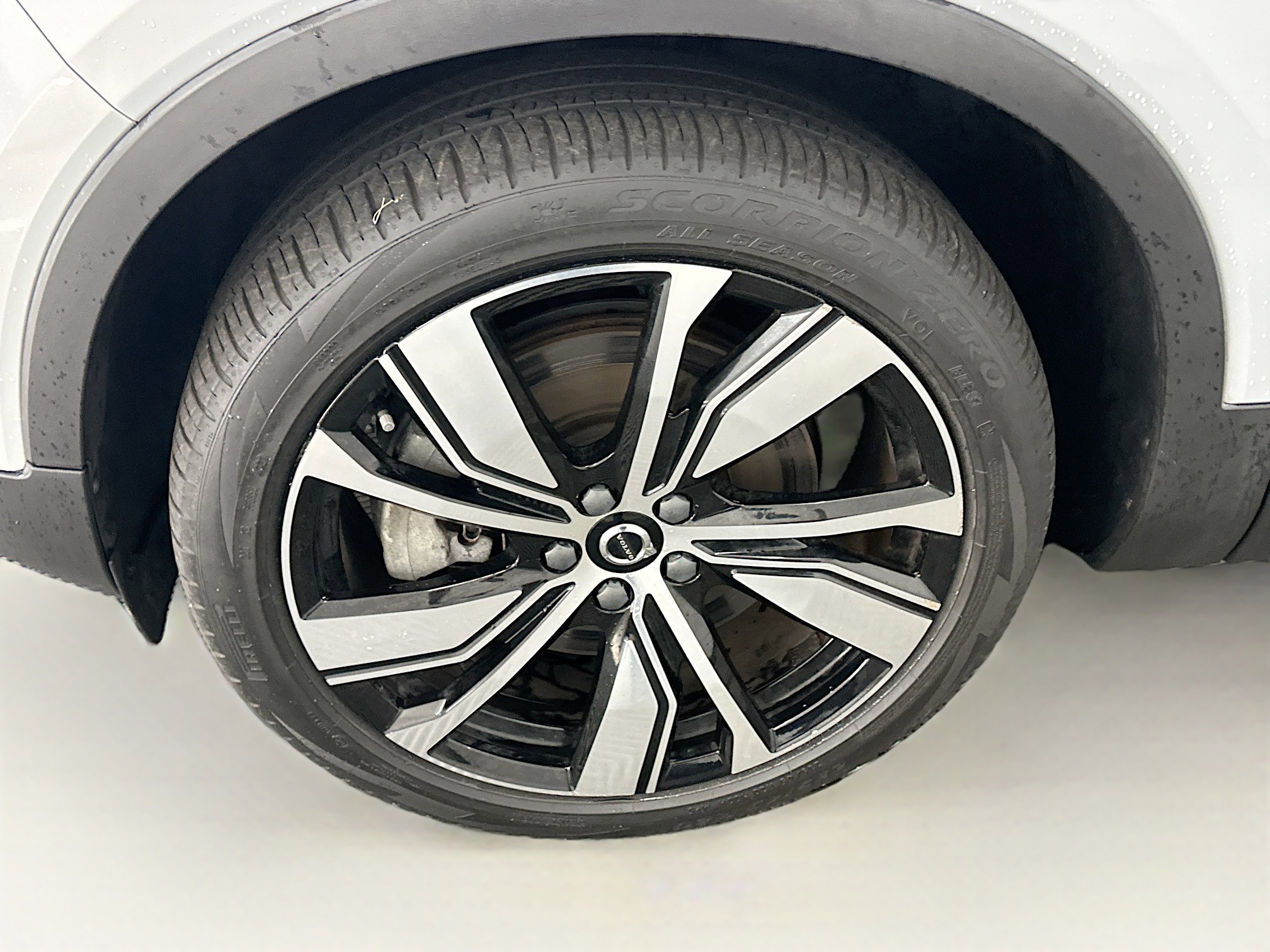 Used 2021 Volvo XC40 P8 Recharge image 11