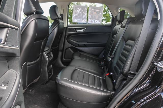 Used 2024 Ford Edge SEL image 18