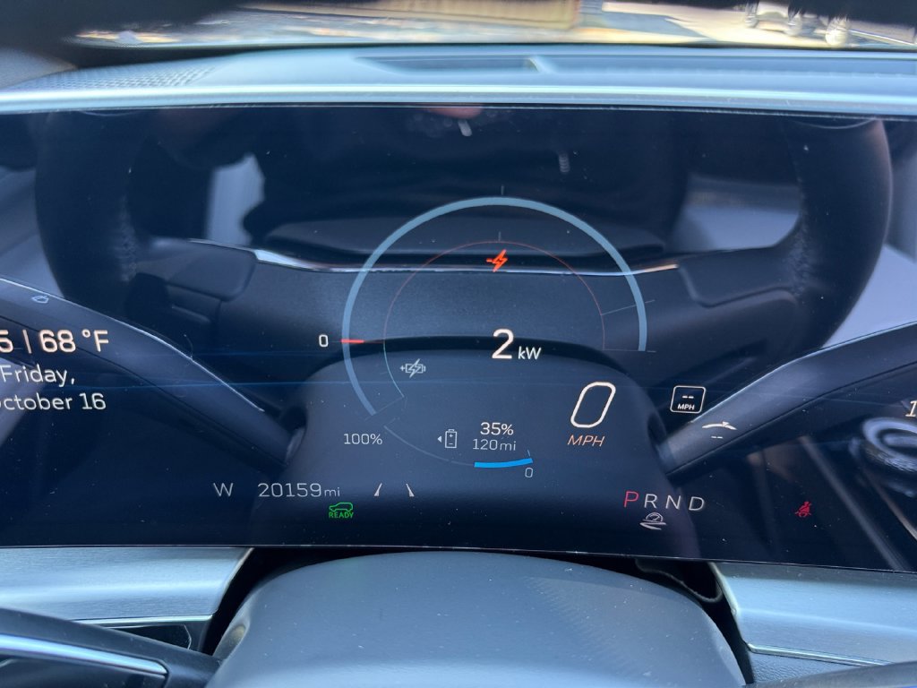 Used 2024 Cadillac Lyriq Luxury RWD image 13