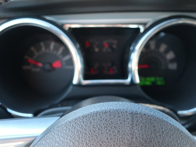 Used 2006 Ford Mustang Premium RWD image 16