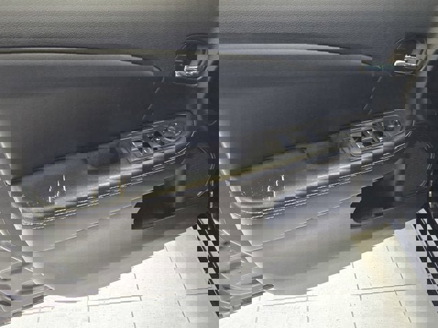 Used 2012 Chrysler 200 Limited image 19