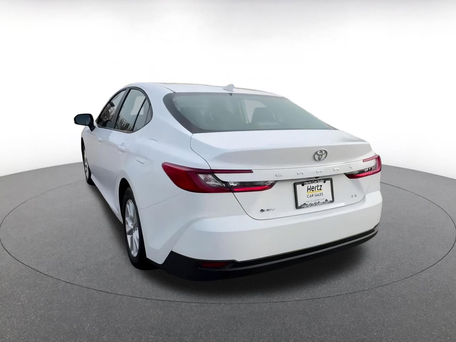 Used 2025 Toyota Camry LE image 11