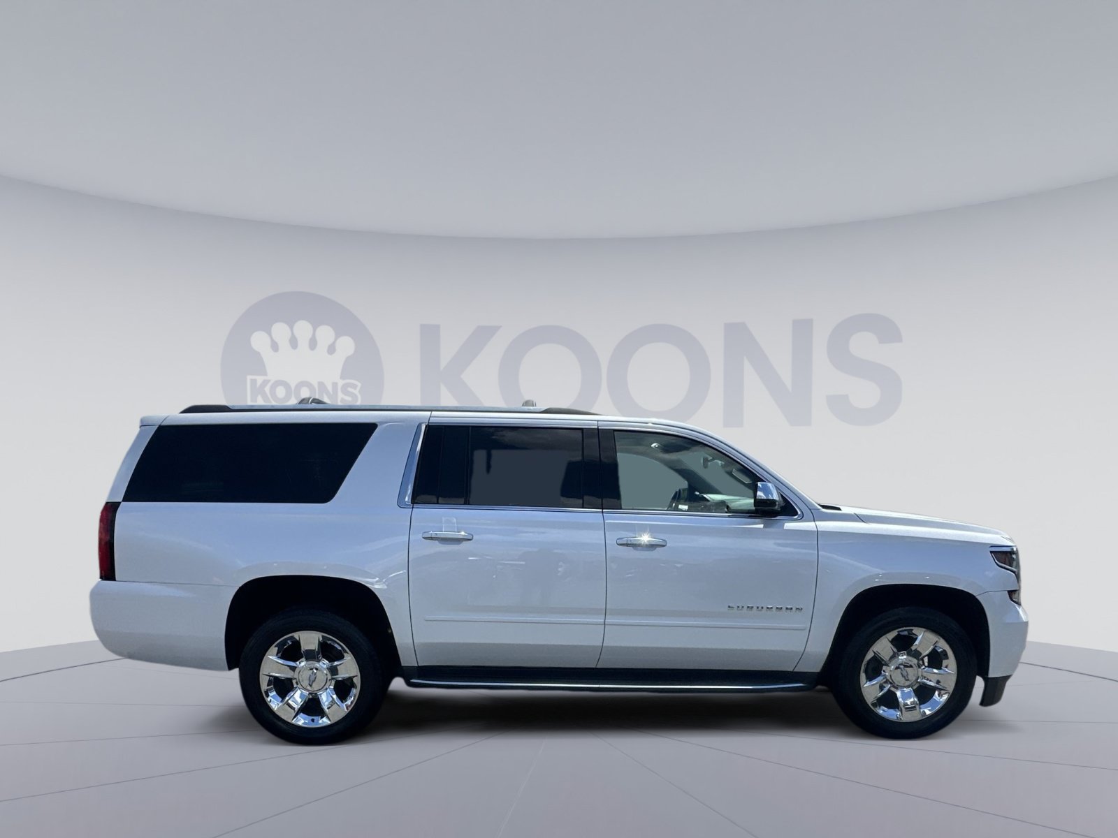 Used 2017 Chevrolet Suburban Premier AWD/4WD image 17
