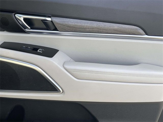 Used 2022 Kia Telluride SX w/ SX Prestige Package image 16