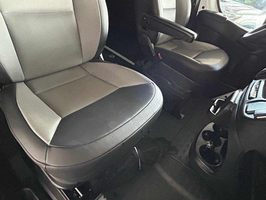 Used 2025 RAM ProMaster 2500 w/ Convenience Group image 35