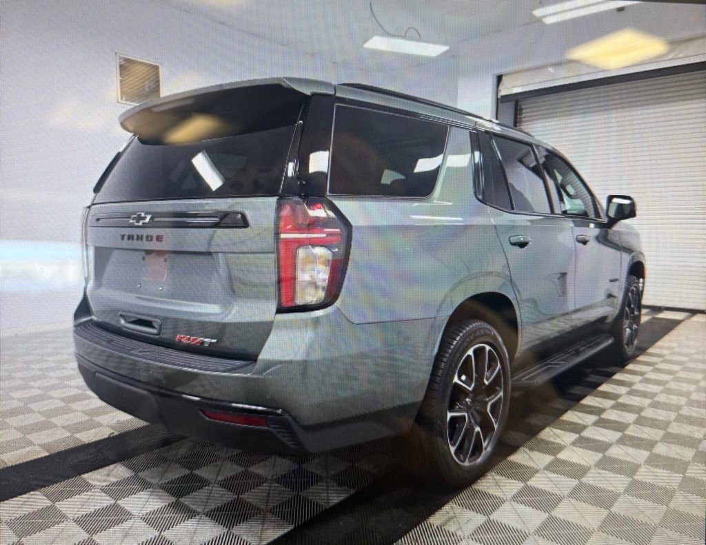 Used 2023 Chevrolet Tahoe RST w/ Luxury Package AWD/4WD image 2