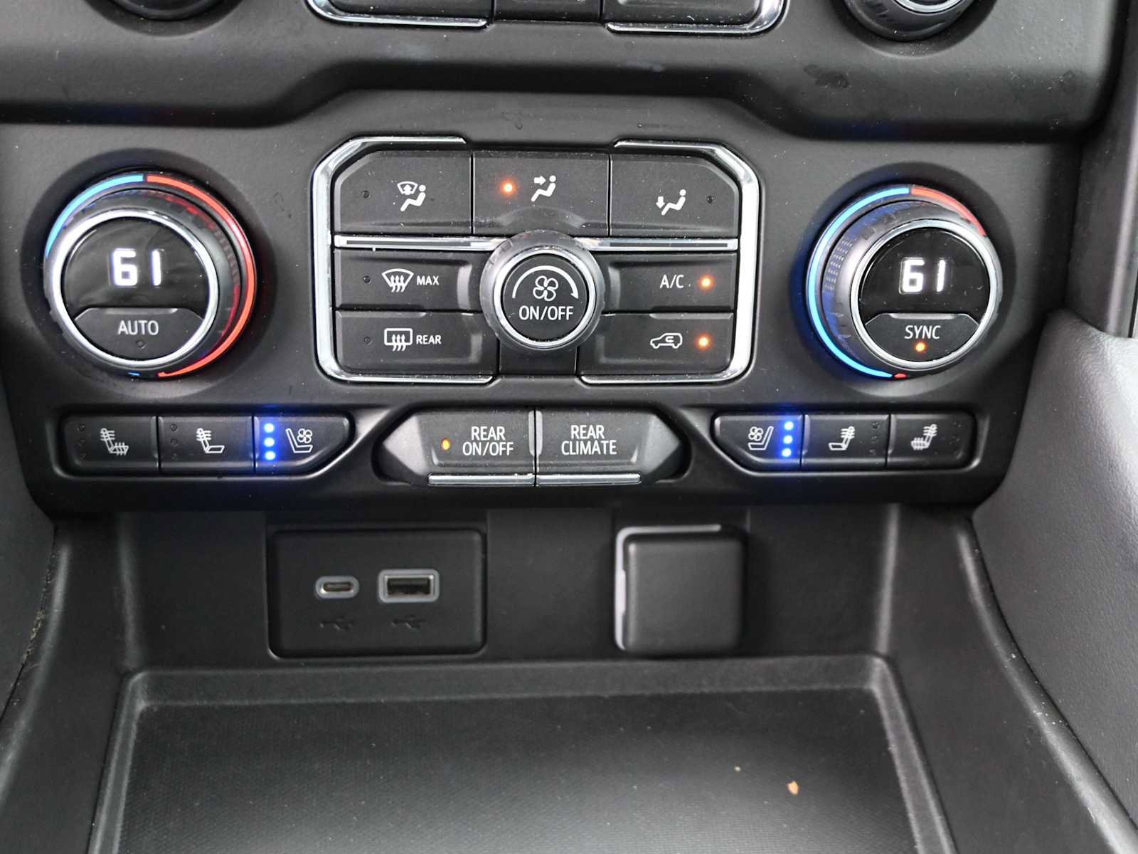 Used 2021 Chevrolet Tahoe Premier AWD/4WD image 22