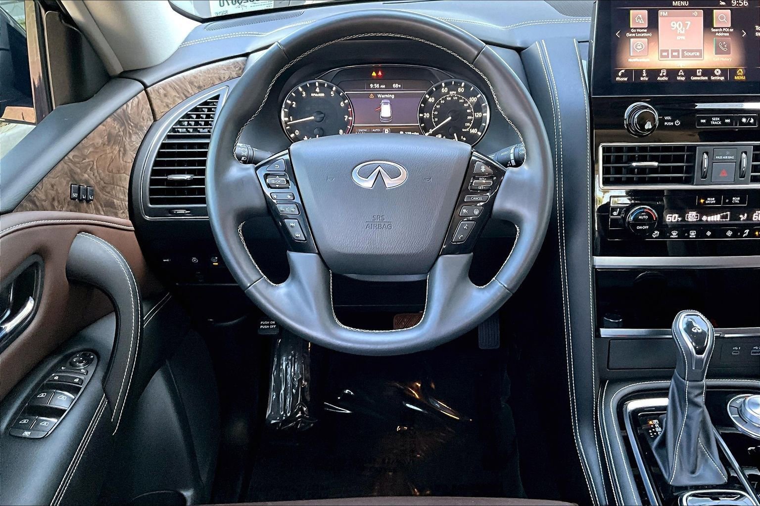Used 2024 INFINITI QX80 Premium Select w/ Cargo Package AWD/4WD image 5