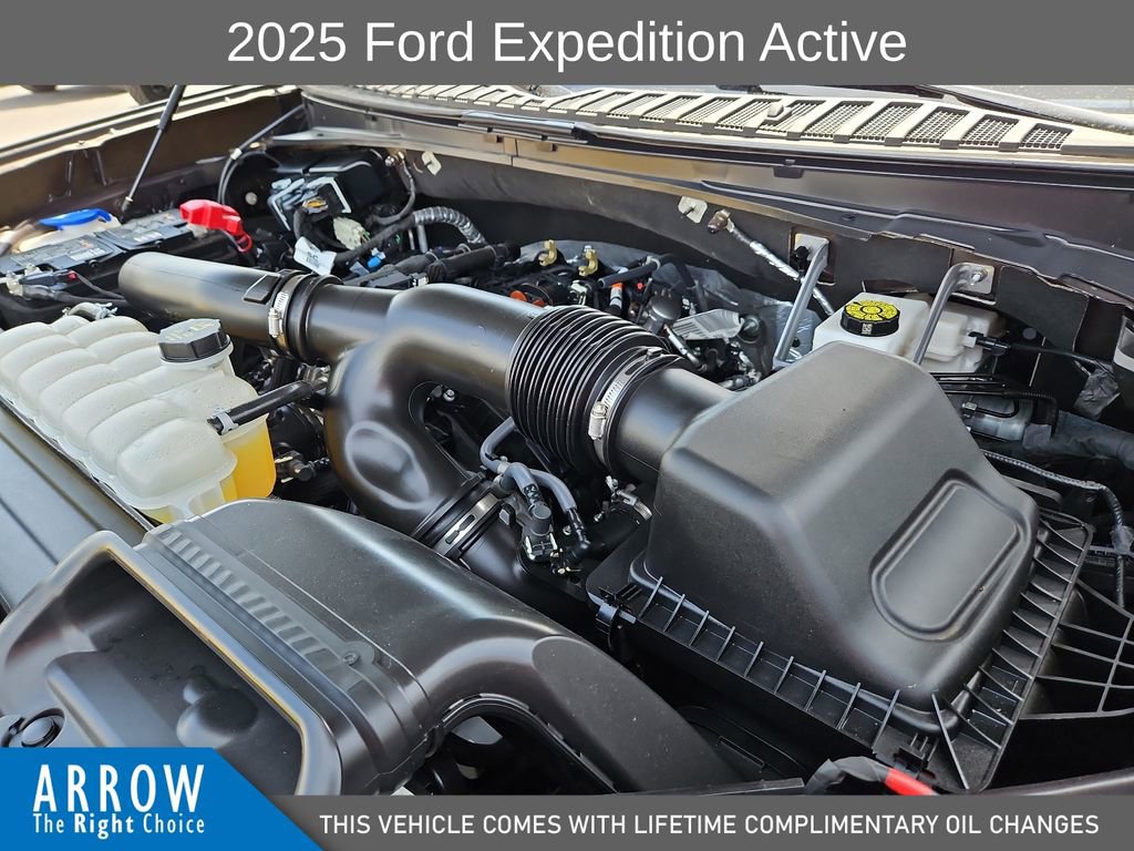 Used 2025 Ford Expedition Active image 15