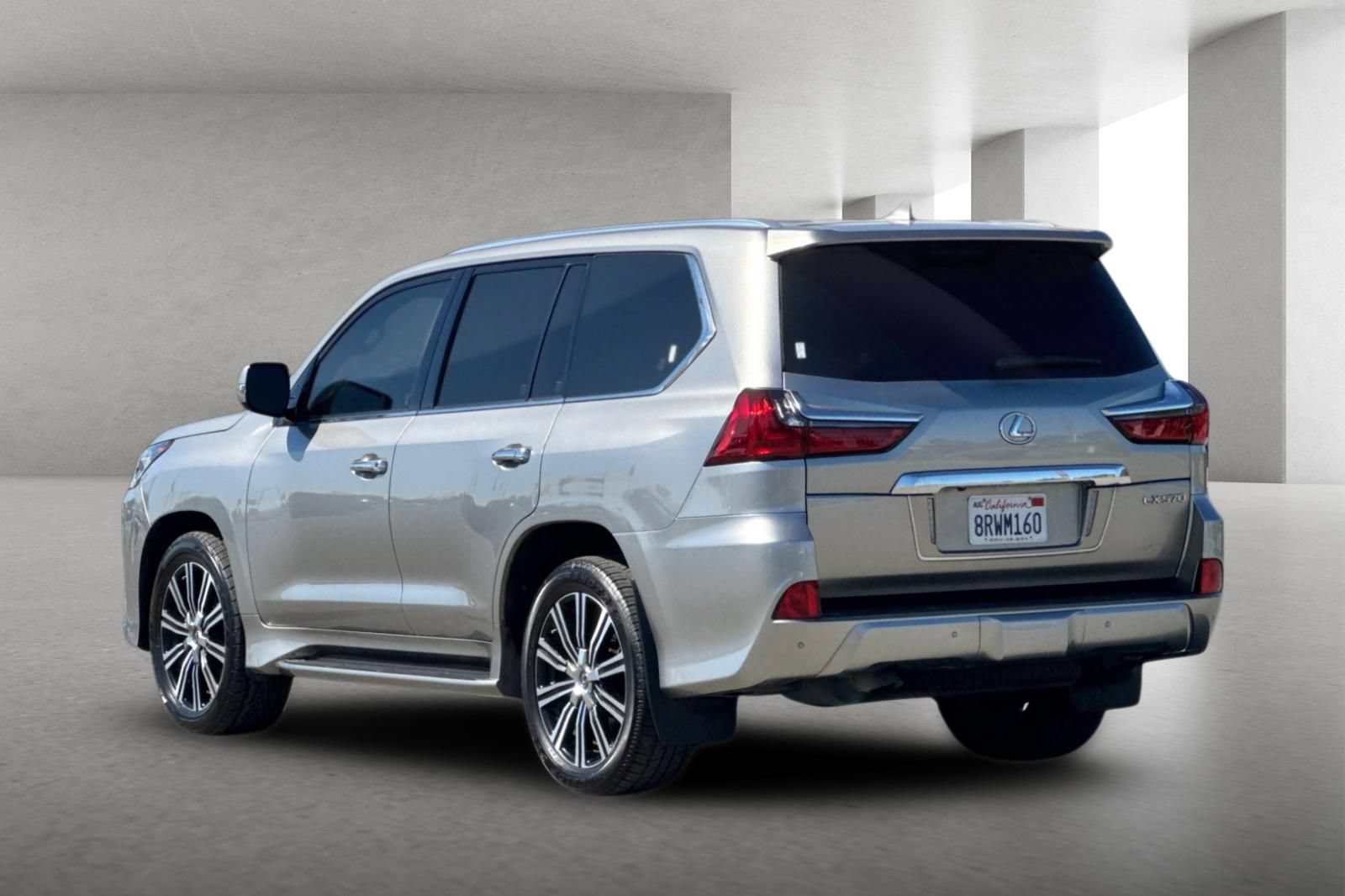 Used 2019 Lexus LX 570 4WD image 6