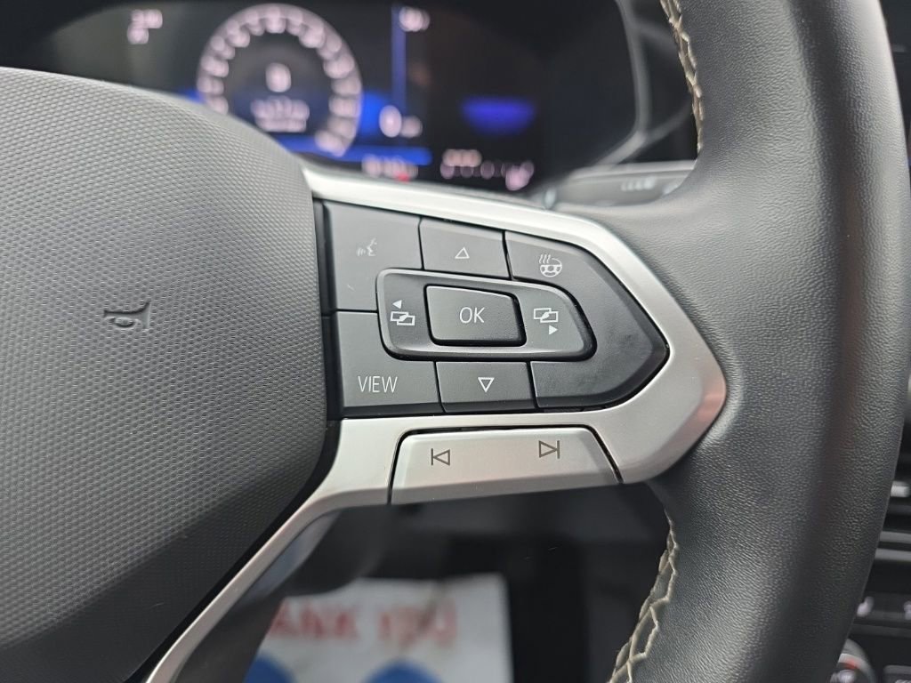 Used 2024 Volkswagen Taos SE image 23