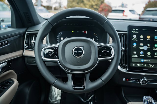 New 2026 Volvo XC90 B6 Plus w/ Protection Package Premier image 26