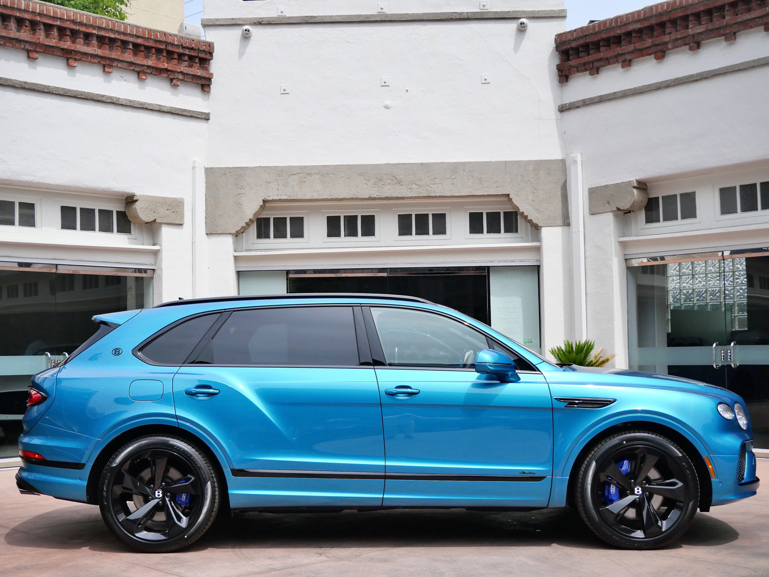 New 2026 Bentley Bentayga Extended Wheelbase AWD/4WD image 5