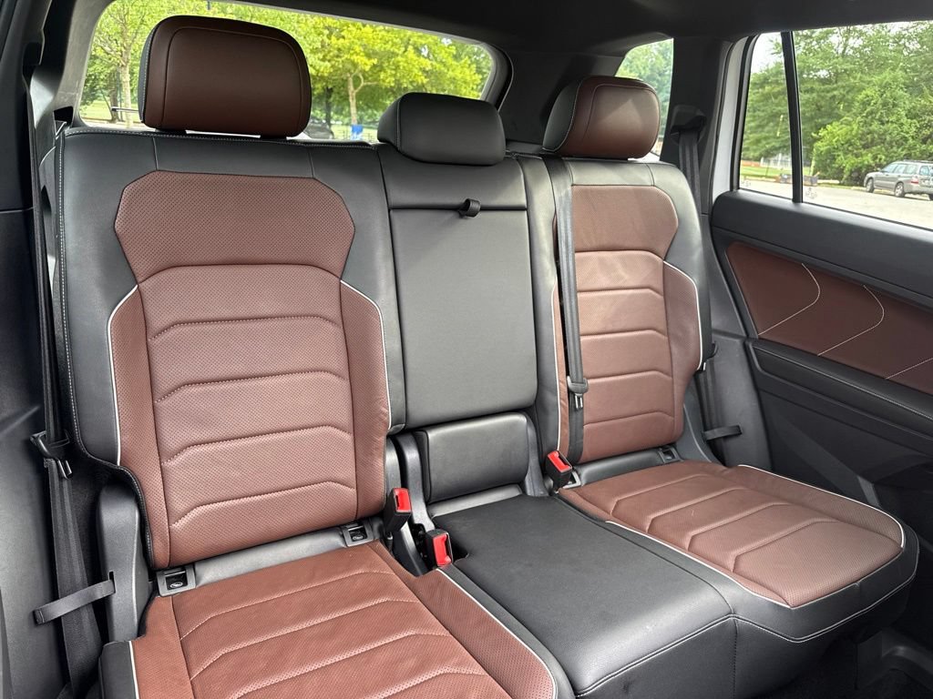 Used 2024 Volkswagen Tiguan SEL R-Line AWD/4WD image 36