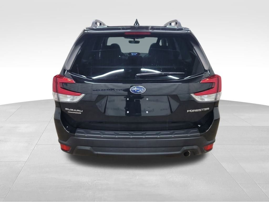 Used 2022 Subaru Forester Limited image 6