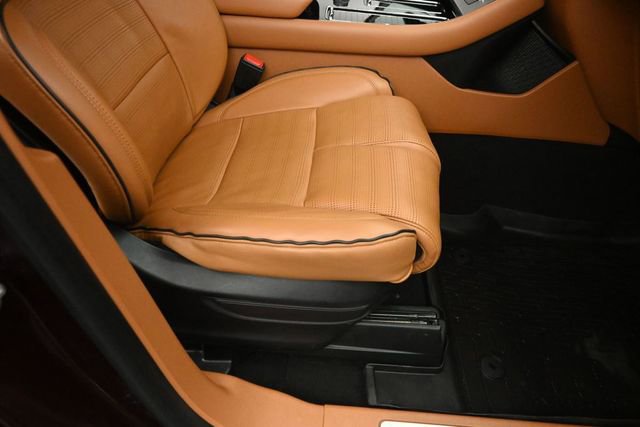 Certified 2023 Lincoln Aviator Black Label Grand Touring w/ Class IV Trailer Tow Package AWD/4WD image 36