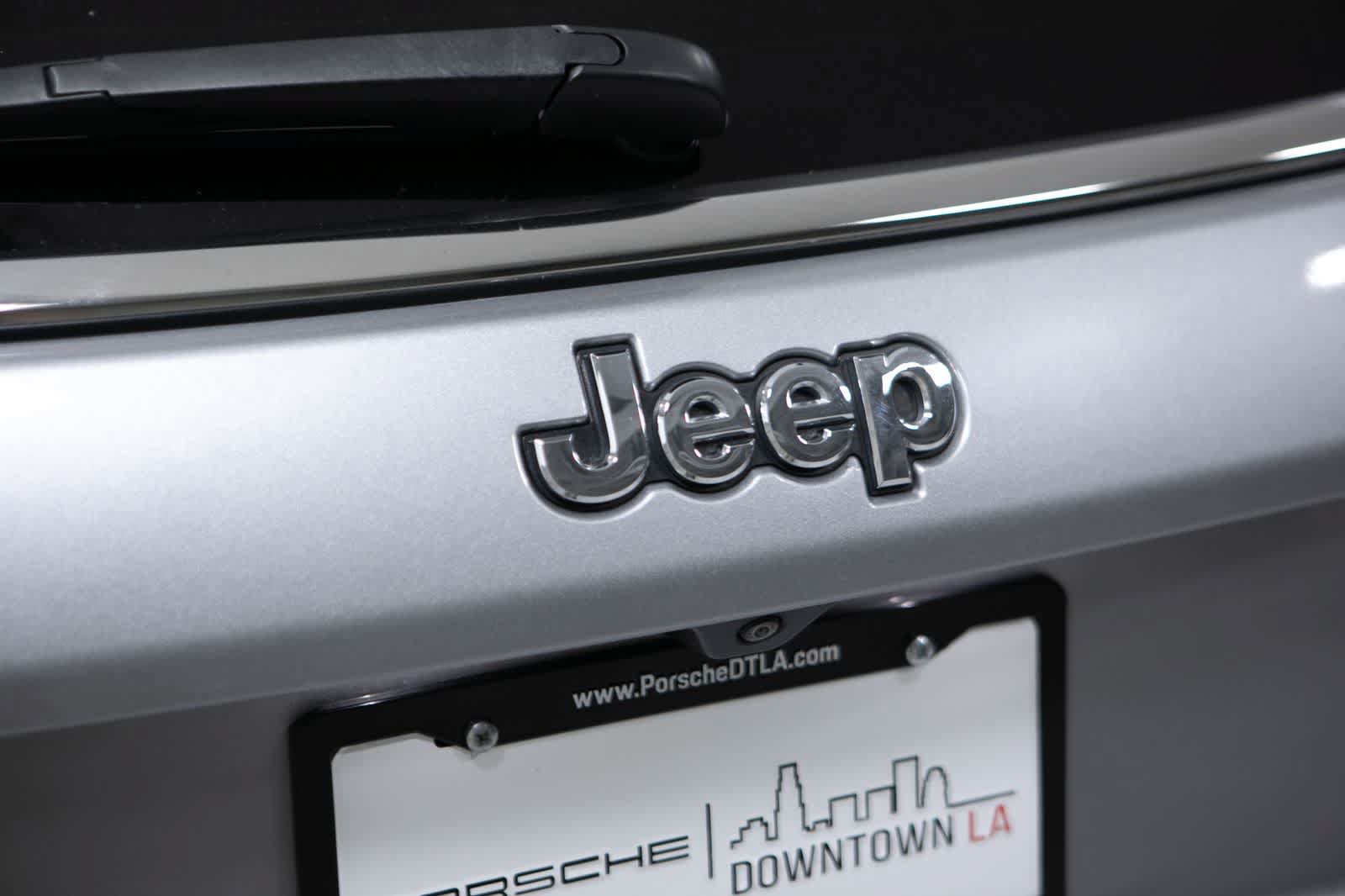 Used 2023 Jeep Compass Latitude AWD/4WD image 19