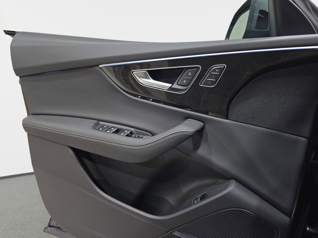 New 2026 Audi Q8 Premium Plus image 25