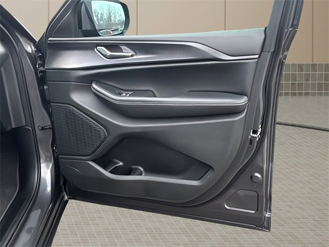 Certified 2025 Jeep Grand Cherokee Laredo X w/ Luxury Tech Group I image 37