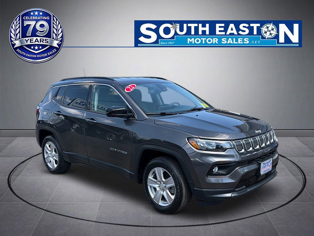 Used 2022 Jeep Compass Latitude image 2