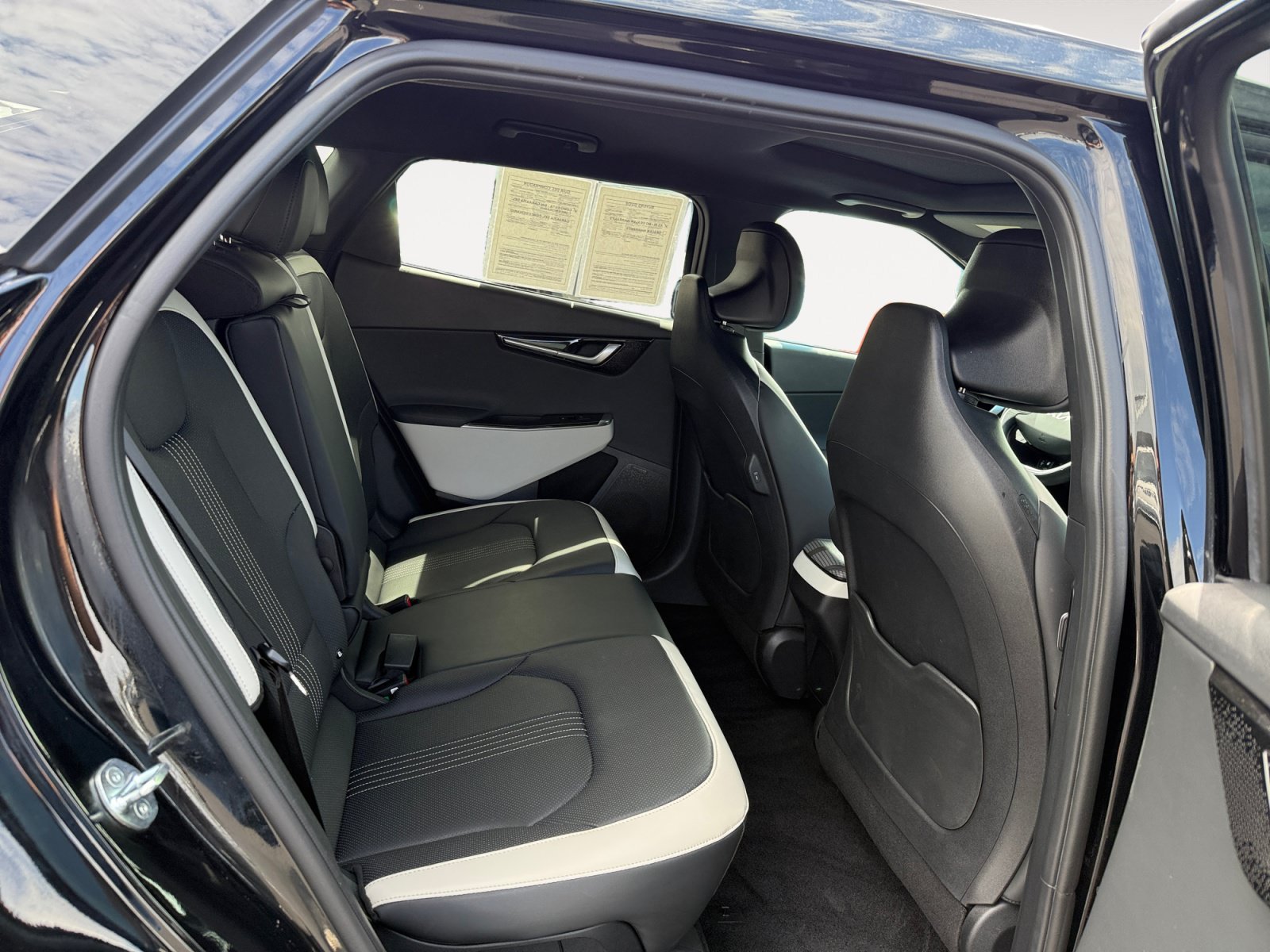 Used 2023 Kia EV6 GT-Line AWD/4WD image 18