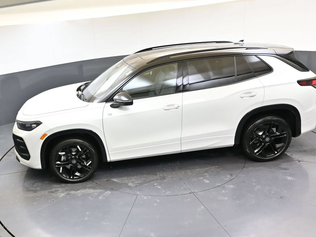 Used 2026 Volkswagen Tiguan SE R-Line AWD/4WD image 38