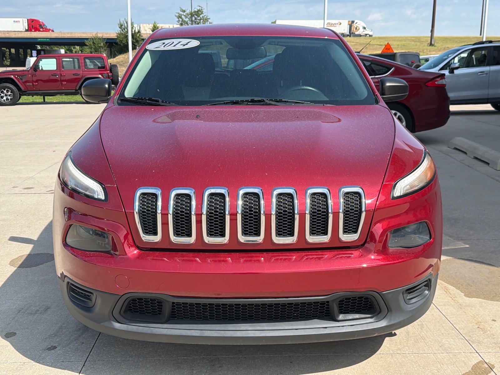 Used 2014 Jeep Cherokee Sport FWD image 3