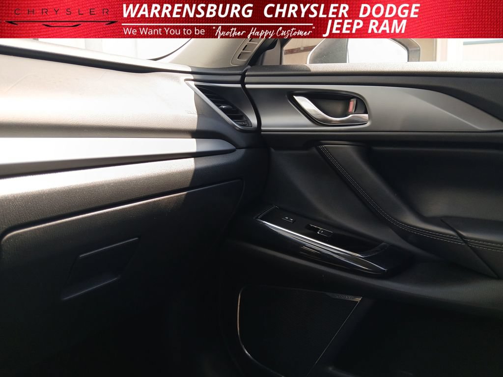 Used 2016 MAZDA CX-9 Touring AWD/4WD image 25