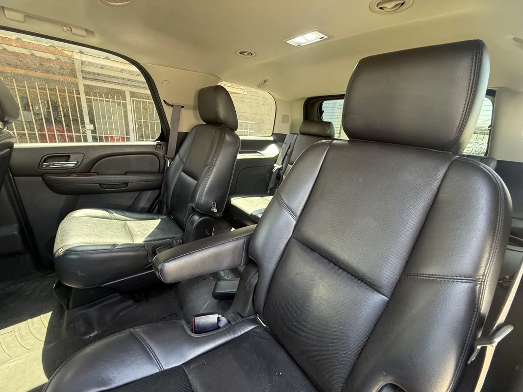 Used 2012 GMC Yukon SLT w/ SLT-2 Equipment Package AWD/4WD image 17