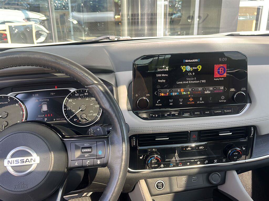 Used 2021 Nissan Rogue SL w/ Premium Package FWD image 4